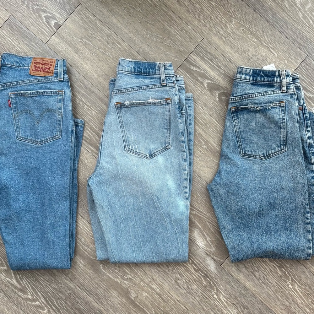 2 Abercrombie & Fitch and 1 Levi’s jeans